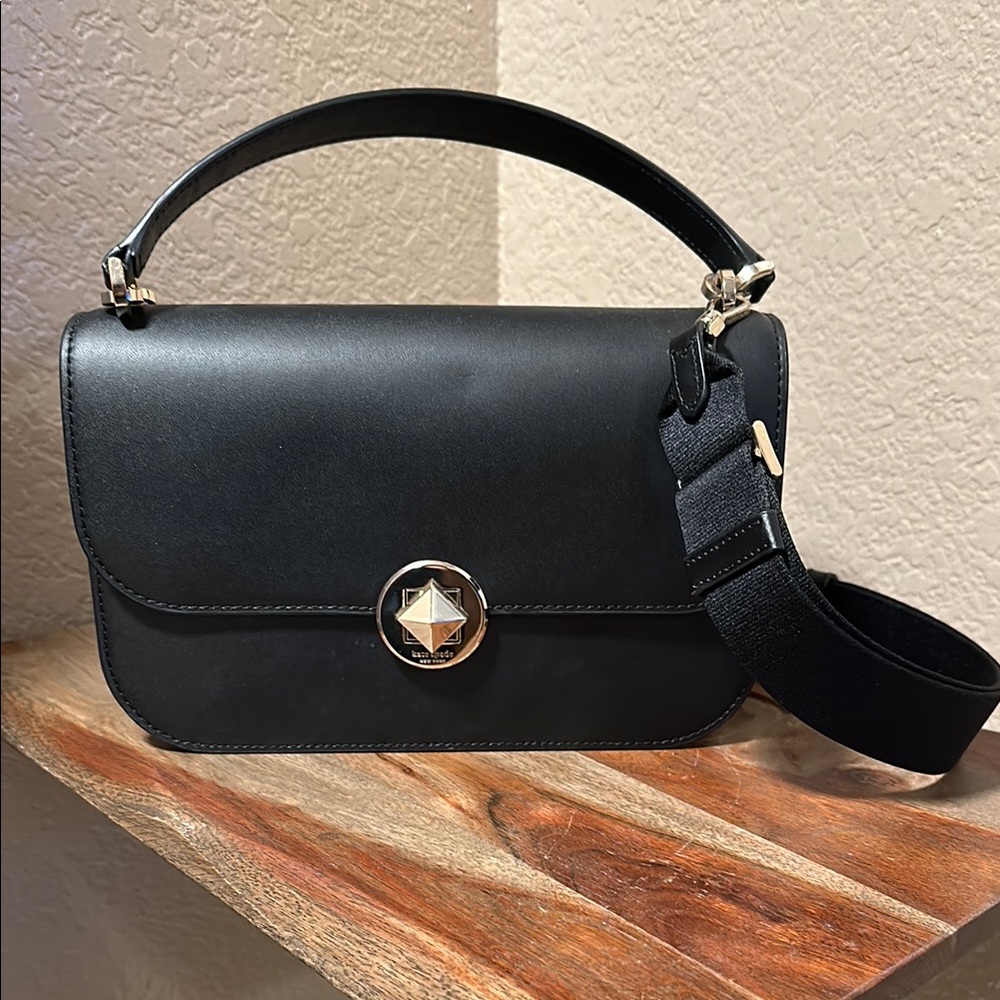 Kate Spade ♠️ Black Shoulder Bag with Smooth Leather and Adjustable Strap